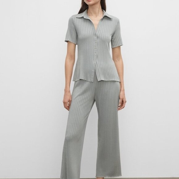 Club Monaco Wide Rib Pants and Matching Ribbed Cardi - Picture 1 of 6